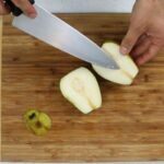 how to cut a pear